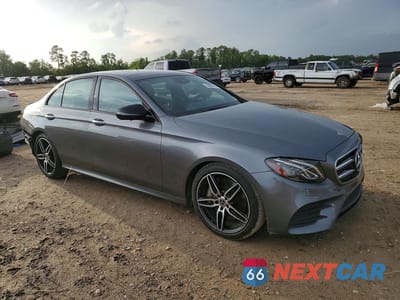 Czwarte zdjęcie samochodu z boku: 2019 MERCEDES-BENZ E 300 VIN:WDDZF4JB2KA596891 - miniatura