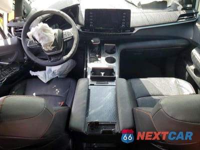 Zdjęcie 8 z 14 samochodu: 2023 TOYOTA SIENNA XSE 7-PASSENGER VIN:5TDDRKEC8PS167932 - miniatura