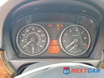 Zdjęcie 9 z 12 samochodu: 2006 BMW 325 VIN:WBAVB13566KX34262 - miniatura