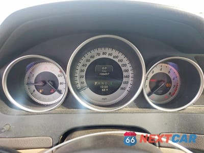 Zdjęcie 9 z 12 samochodu: 2014 MERCEDES-BENZ C 250 VIN:WDDGF4HB5EG196001 - miniatura