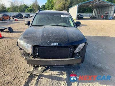Piąte zdjęcie samochodu w środku: 2014 JEEP COMPASS SPORT VIN:1C4NJCBA0ED508284 - miniatura