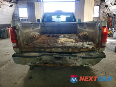 Zdjęcie 6 z 11 samochodu: 2008 GMC SIERRA K3500 VIN:1GTHK34KX8E132952 - miniatura