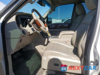 Zdjęcie 7 z 13 samochodu: 2014 LINCOLN NAVIGATOR VIN:5LMJJ2J55EEL02961 - miniatura