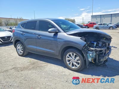 Czwarte zdjęcie samochodu z boku: 2021 HYUNDAI TUCSON SE VIN:KM8J23A42MU384617 - miniatura
