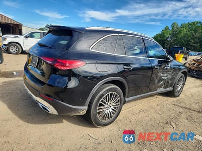 Trzecie zdjęcie samochodu z tyłu: 2026 MERCEDES-BENZ GLC 300 VIN:W1NKM4GB4TF470196 - miniatura
