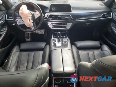 Zdjęcie 8 z 12 samochodu: 2022 BMW 740 I VIN:WBA7T2C04NCH01241 - miniatura