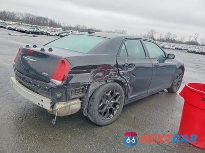 Trzecie zdjęcie samochodu z tyłu: 2019 CHRYSLER 300 S VIN:2C3CCAGG7KH651495 - miniatura