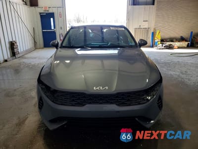 Piąte zdjęcie samochodu w środku: 2022 KIA K5 LXS VIN:5XXG14J20NG120079 - miniatura