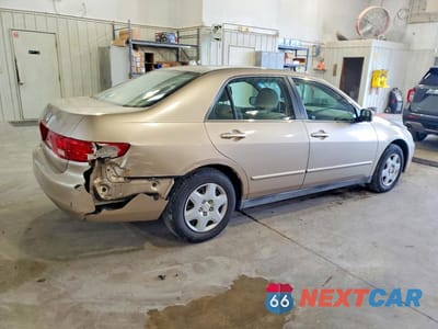 Trzecie zdjęcie samochodu z tyłu: 2005 HONDA ACCORD LX VIN:1HGCM56475A066394 - miniatura