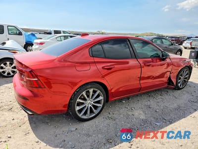 Trzecie zdjęcie samochodu z tyłu: 2021 VOLVO S60 T5 MOMENTUM VIN:7JR102TZ5MG103620 - miniatura