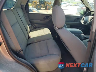 Zdjęcie 11 z 13 samochodu: 2005 FORD ESCAPE XLT VIN:1FMCU03195KA84574 - miniatura