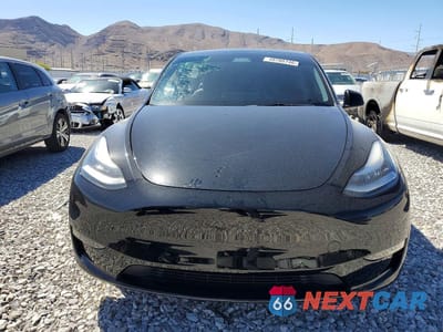 Piąte zdjęcie samochodu w środku: 2022 TESLA MODEL Y VIN:7SAYGAEE7NF576527 - miniatura