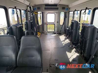 Zdjęcie 10 z 12 samochodu: 2019 FORD E450 SHUTTLE BUS VIN:1FDFE4FS5KDC22147 - miniatura