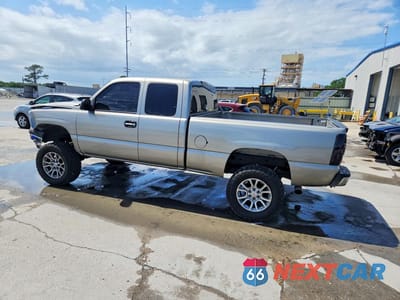 Drugie zdjęcie samochodu z przodu: 2005 CHEVROLET SILVERADO K1500 VIN:1GCEK19V95Z104784 - miniatura