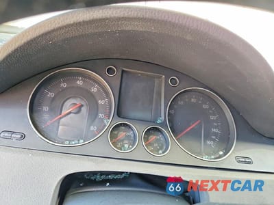 Zdjęcie 9 z 12 samochodu: 2006 VOLKSWAGEN PASSAT 2.0T LUXURY VIN:WVWEK73C16P091486 - miniatura