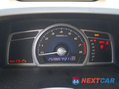 Zdjęcie 9 z 12 samochodu: 2008 HONDA CIVIC EXL VIN:2HGFG12928H571134 - miniatura