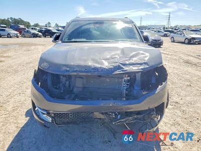 Piąte zdjęcie samochodu w środku: 2023 JEEP WAGONEER SERIES III VIN:1C4SJVDP0PS552820 - miniatura