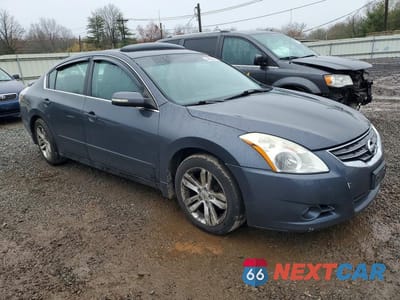 Czwarte zdjęcie samochodu z boku: 2010 NISSAN ALTIMA 3.5 SR VIN:1N4BL2AP9AN537175 - miniatura