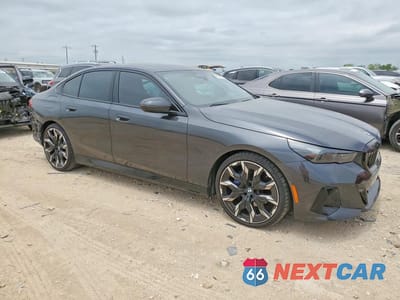 Czwarte zdjęcie samochodu z boku: 2025 BMW 530 I VIN:WBA43FJ00SCU14680 - miniatura