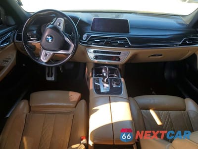 Zdjęcie 8 z 12 samochodu: 2017 BMW 750 XI VIN:WBA7F2C52HG421718 - miniatura