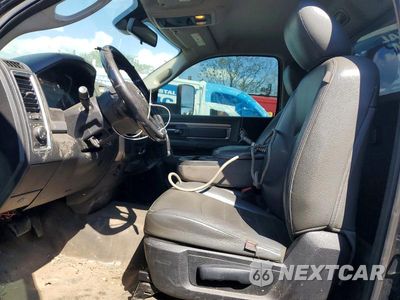 Zdjęcie 7 z 12 samochodu: 2014 RAM 4500 VIN:3C7WRKAL1EG131612 - miniatura