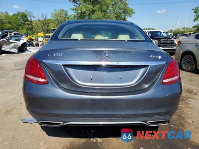 Zdjęcie 6 z 12 samochodu: 2015 MERCEDES-BENZ C 300 4MATIC VIN:55SWF4KB8FU024831 - miniatura