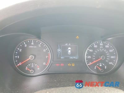 Zdjęcie 9 z 12 samochodu: 2016 KIA OPTIMA LX VIN:5XXGT4L31GG036565 - miniatura