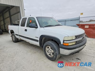 Czwarte zdjęcie samochodu z boku: 2002 CHEVROLET SILVERADO K1500 VIN:1GCEK19T62E296425 - miniatura