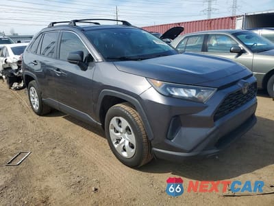 Czwarte zdjęcie samochodu z boku: 2019 TOYOTA RAV4 LE VIN:JTMF1RFV6KJ006235 - miniatura
