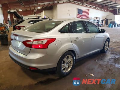Trzecie zdjęcie samochodu z tyłu: 2012 FORD FOCUS SEL VIN:1FAHP3H26CL363529 - miniatura
