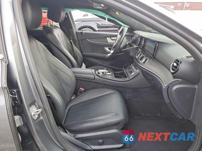 Zdjęcie 7 z 12 samochodu: 2018 MERCEDES-BENZ E 300 VIN:WDDZF4JB5JA453822 - miniatura
