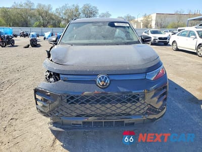 Piąte zdjęcie samochodu w środku: 2026 VOLKSWAGEN TIGUAN SE R-LINE BLACK VIN:3VVHR7RM5TM016219 - miniatura