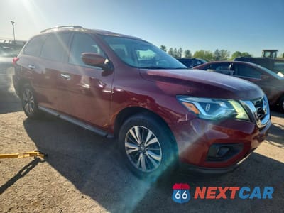 Czwarte zdjęcie samochodu z boku: 2018 NISSAN PATHFINDER SV VIN:5N1DR2MM2JC632932 - miniatura