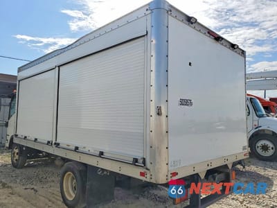 Drugie zdjęcie samochodu z przodu: 2020 ISUZU NPR VIN:54DB4W1B9LS804138 - miniatura