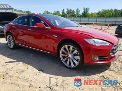 Czwarte zdjęcie samochodu z boku: 2014 TESLA MODEL S VIN:5YJSA1H2XEFP62536 - miniatura