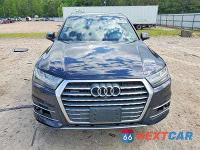 Piąte zdjęcie samochodu w środku: 2017 AUDI Q7 PREMIUM PLUS VIN:WA1LAAF78HD058053 - miniatura