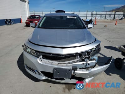 Piąte zdjęcie samochodu w środku: 2017 CHEVROLET IMPALA LT VIN:2G1105S38H9184199 - miniatura