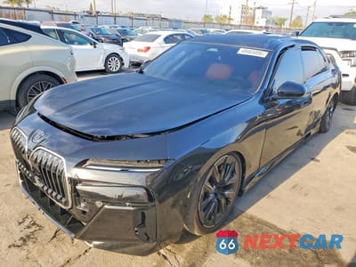 2025 BMW I7 EDRIVE50 WBY43EJ08SCU94256 - główne zdjęcie licytacji z USA - miniatura