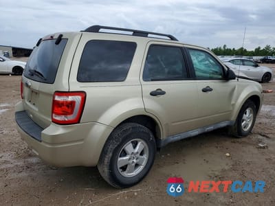 Trzecie zdjęcie samochodu z tyłu: 2011 FORD ESCAPE XLT VIN:1FMCU0D72BKB19258 - miniatura