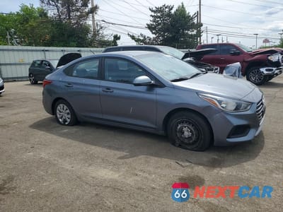 Czwarte zdjęcie samochodu z boku: 2019 HYUNDAI ACCENT SE VIN:3KPC24A33KE084087 - miniatura