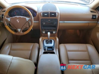 Zdjęcie 8 z 13 samochodu: 2004 PORSCHE CAYENNE VIN:WP1AA29P24LA21092 - miniatura