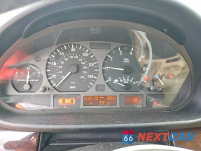 Zdjęcie 9 z 12 samochodu: 2003 BMW 325 I VIN:WBAEV33483PD57753 - miniatura