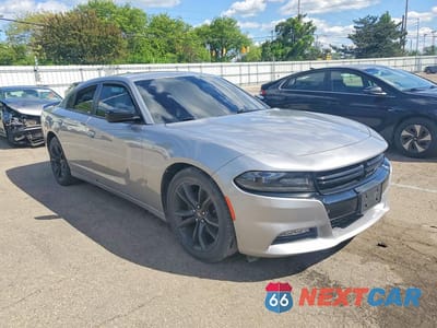 Czwarte zdjęcie samochodu z boku: 2017 DODGE CHARGER SXT VIN:2C3CDXHG3HH543933 - miniatura