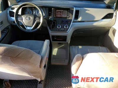 Zdjęcie 8 z 13 samochodu: 2020 TOYOTA SIENNA L VIN:5TDZZ3DC1LS055058 - miniatura