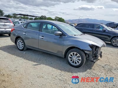 Czwarte zdjęcie samochodu z boku: 2018 NISSAN SENTRA SV VIN:3N1AB7AP1JL608149 - miniatura