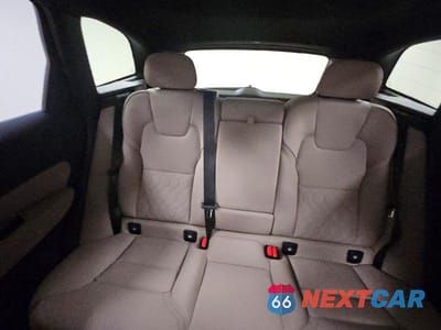 Zdjęcie 10 z 14 samochodu: 2026 VOLVO XC60 PLUS VIN:YV4M12RC4T1458059 - miniatura