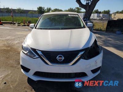 Piąte zdjęcie samochodu w środku: 2019 NISSAN SENTRA SV VIN:3N1AB7AP6KY258893 - miniatura