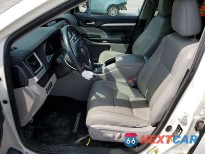 Zdjęcie 7 z 14 samochodu: 2015 TOYOTA HIGHLANDER XLE VIN:5TDJKRFH4FS200756 - miniatura