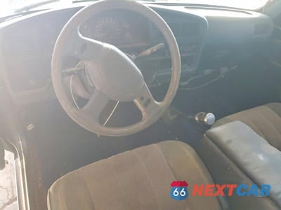 Zdjęcie 8 z 12 samochodu: 1990 TOYOTA PICKUP BASE VIN:JT4RN81A0L0058600 - miniatura