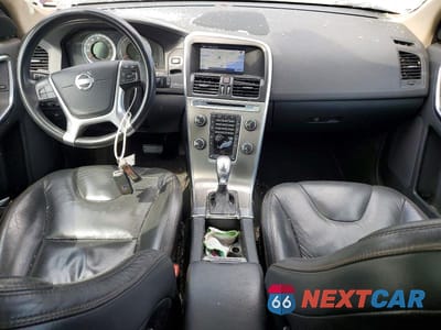 Zdjęcie 8 z 13 samochodu: 2013 VOLVO XC60 T6 VIN:YV4902DZ6D2441506 - miniatura